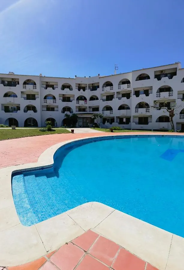 Apartment 211 Apartamento Moderno Com Vista Para A Piscina No Centro Da Cidade Albufeira