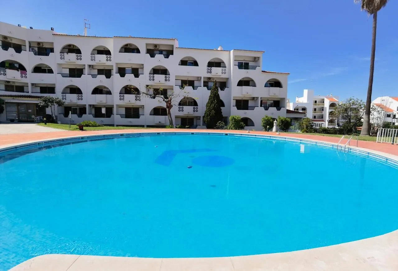 Apartment 211 Apartamento Moderno Com Vista Para A Piscina No Centro Da Cidade Albufeira