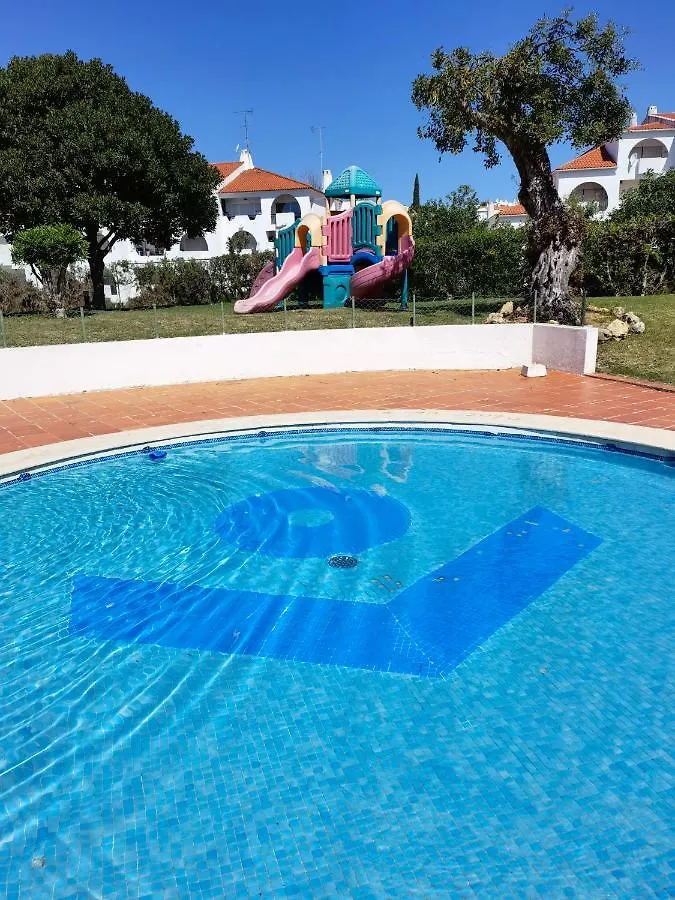 211 Apartamento Moderno Com Vista Para A Piscina No Centro Da Cidade Albufeira