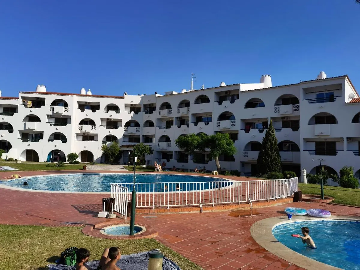 211 Apartamento Moderno Com Vista Para A Piscina No Centro Da Cidade Albufeira Portugal