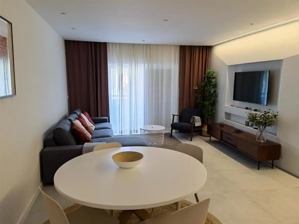 211 Apartamento Moderno Com Vista Para A Piscina No Centro Da Cidade Albufeira 0*,